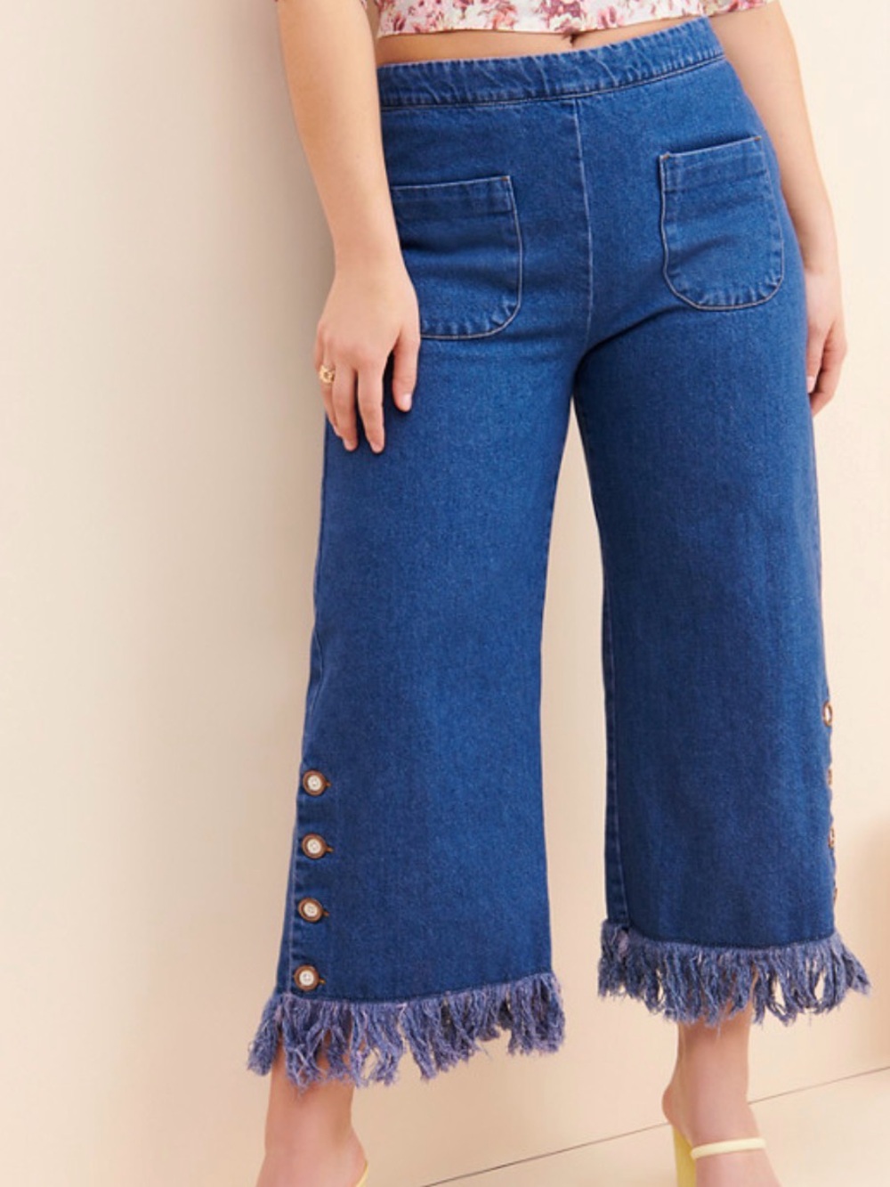 Azulu Fringe Wide-Leg Crop Jeans Side Button Accent Denim - Size 6